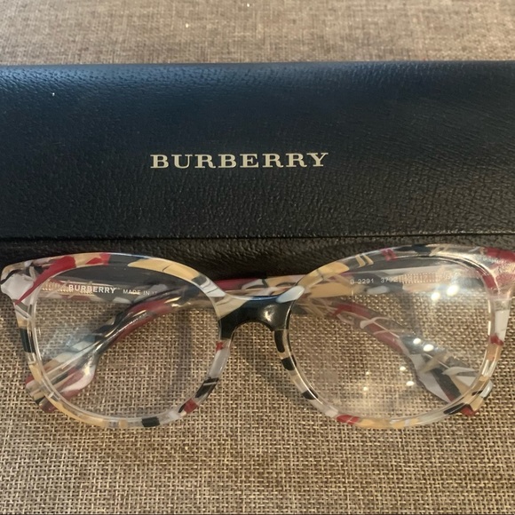 NOT FOR SALE -Beautiful Unique Burberry Glasses - Picture 3 of 6